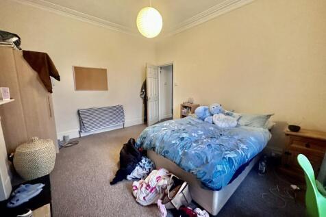 63 Alexandra Road photo 3