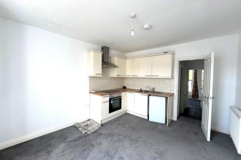 Living room Kitchen 