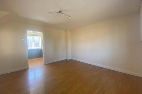 Moulton Close, Shepton Mallet photo 3