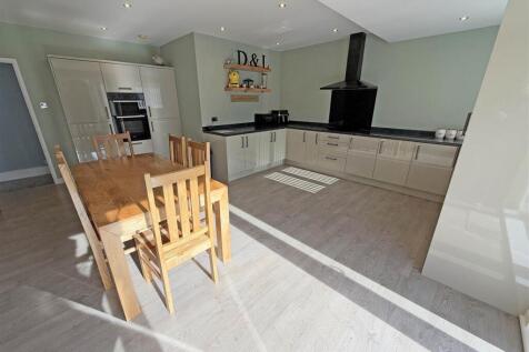 Kitchen A2.jpg
