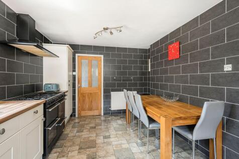 Kitchen and breakfast room