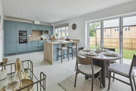 Open Plan Kitchen / Dining