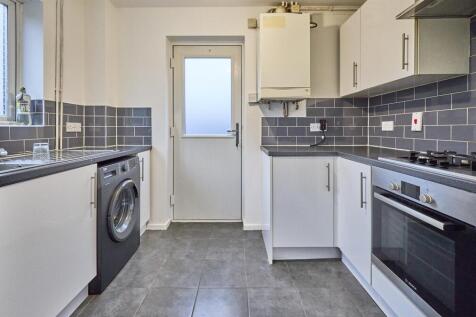 Fitted Kitchen to Rear