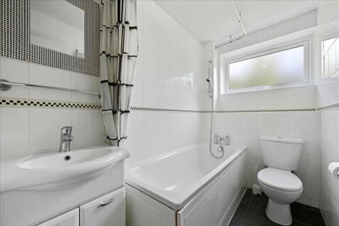 Harriers Close, Ealing photo 3