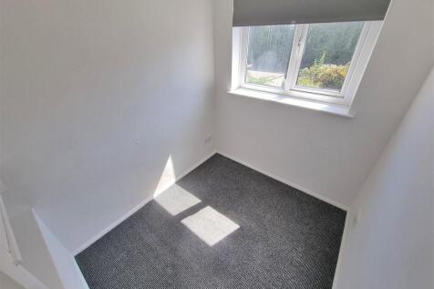 Bed 3.jpg