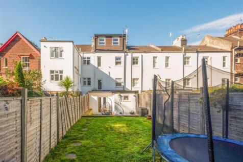 8 robertson road-29.jpg