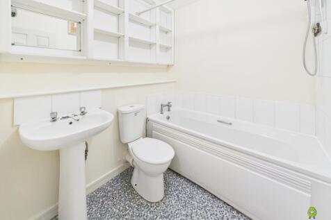 Presented by Clinton at EweMove Bexleyheath and Da