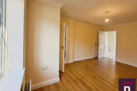 The Brambles, Trowbridge, BA14 photo 4