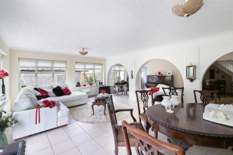 ST JAMES AVENUE, (12).jpg