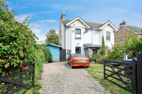 Poole, BH12 - property photo