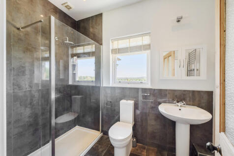 En-Suite to Bedro...