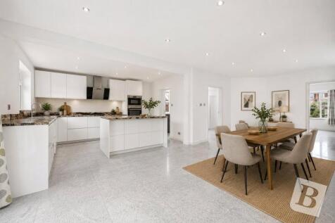 Kitchen/Breakfast Rm