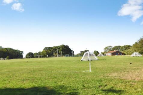 4f376966-play 20park 20opposite.JPG