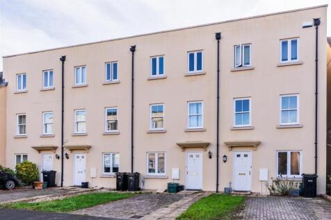 5,6 and 7 Middlewood Close-4.jpg