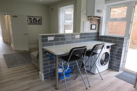 Stanfield Road, Winton, BH9 photo 4