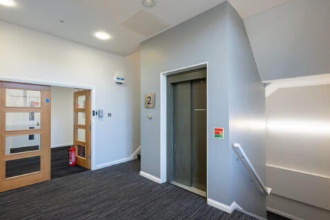 Office to rent Image 5