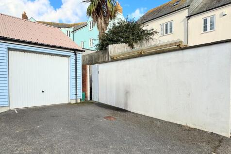 Garage/Parking