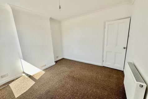 School Road, Lowestoft photo 3