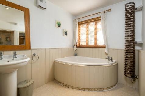 1440pxReads Hall-...