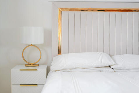 1358974-25-68e7f1...