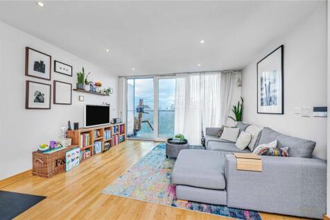 London, SW11 - property photo