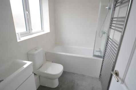 Bathroom.JPG