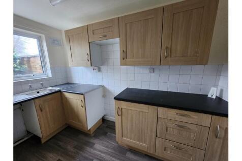 Lime Tree Close, Bridgwater, TA6 photo 3
