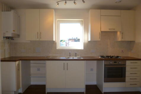 Huller Court, Waterlooville, Hampshire photo 3