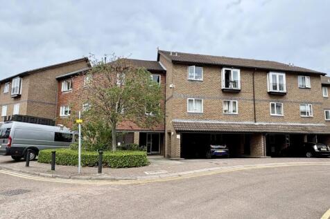 Modern apartment building with convenient parki...