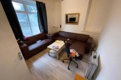 Cranbrook Street Cardiff photo 4