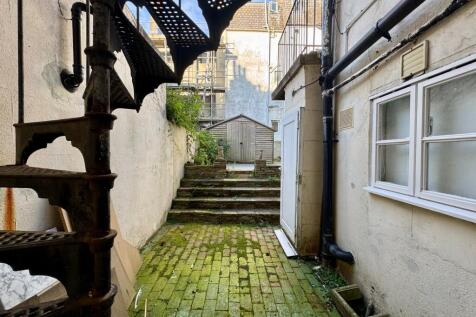 Property Image 8