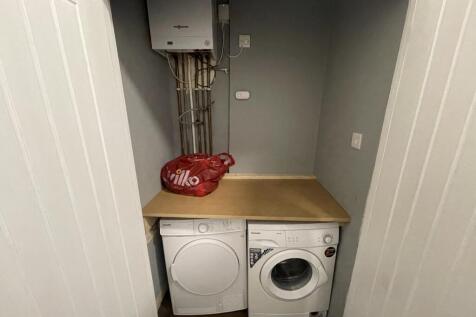 66967DE4-10A3-4251-8B7D-9216E2602876