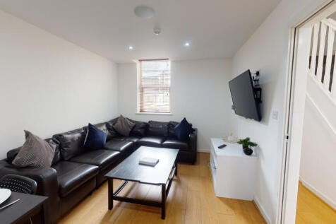 6-bed house on Thornycroft Road, Liverpool, £3,614/mo