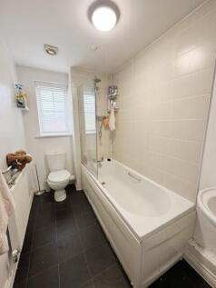 35, Lakeview Court, Wildacre Drive, Northampton photo 4