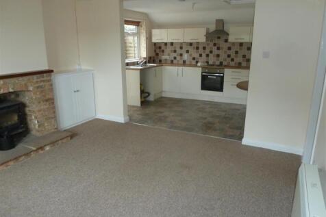 Kitchen &amp; Lounge