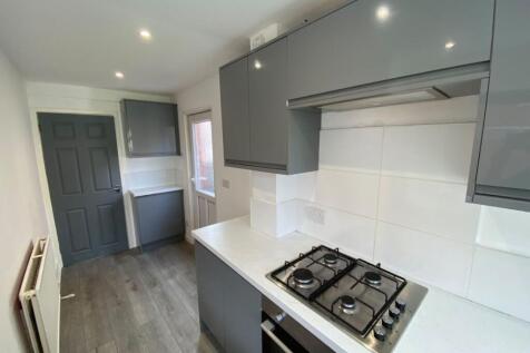 Whitfield Avenue, Bruche, Warrington photo 3