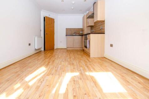 Gardner Road , Christchurch , Dorset  photo 4