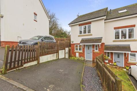 10 Hillview Gardens, HP13 6GW-12.jpg