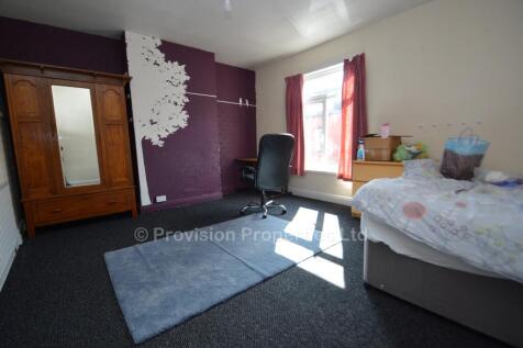 Welton Mount, Hyde Park, Leeds, LS6 photo 4