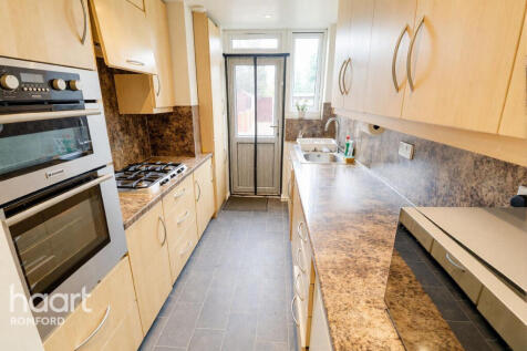 Willow Street, Romford photo 4