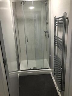 Bathroom 1.jpg