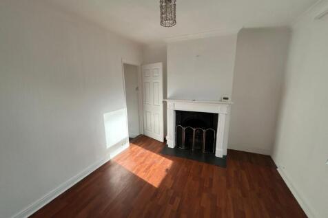 Castle Road, Chatham, Kent, ME4 photo 3