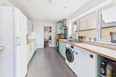 CAM02854G0-PR0403...