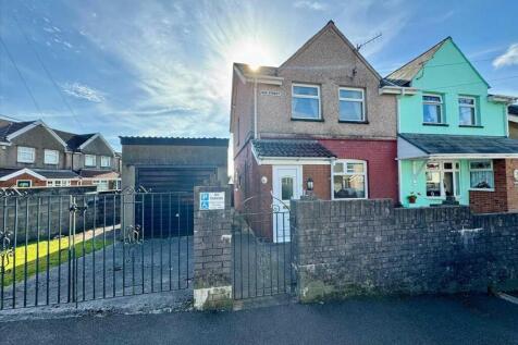 Porth, CF39 - property photo