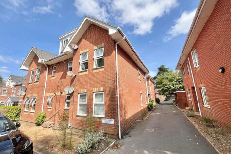 2-bed flat on TWO BEDROOM STUDENT FLAT, WALLISDOWN- P06792, £1,250/mo