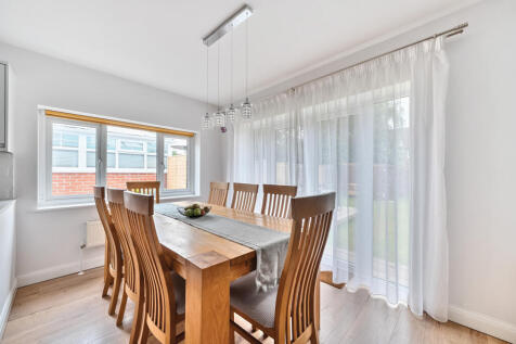 1302470-15-683822...