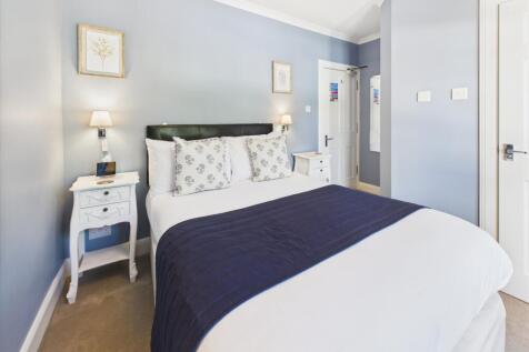 CAM03185G0-PR0115-STILL019