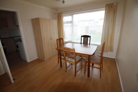 Broadhaven Close, Leamington Spa, Warwickshire, CV31 photo 3