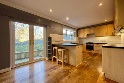 11 Caddon Haugh, Clovenfords, TD1 3LE photo 4