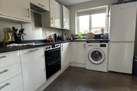 KITCHEN.jpeg
